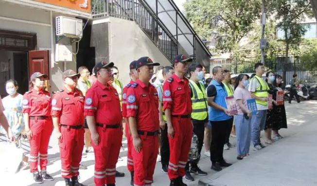 “演”促防 “練”備汛——碑林區(qū)南院門街道開(kāi)展防汛應(yīng)急演練